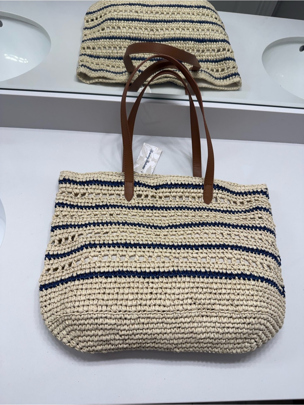 Tommy Bahama Cream and Navy Woven Straw Tote with Brown Handles NWT - Picture 3 of 8